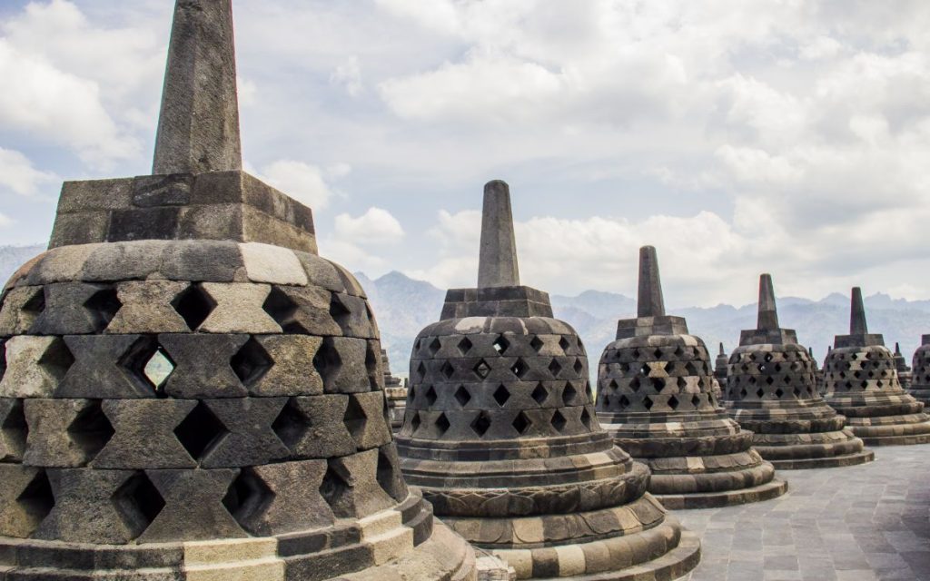 borobudur temple tour by jogja jaya trans